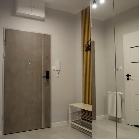 Serce Kotliny Klodzkiej - 54m2 - 3 Pokoje, Balkon, Ogrodek Kłodzko