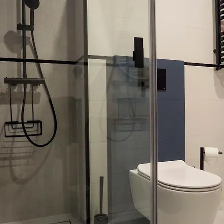 Serce Kotliny Klodzkiej - 54m2 - 3 Pokoje, Balkon, Ogrodek Apartman