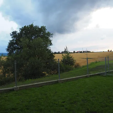 Serce Kotliny Klodzkiej - 54m2 - 3 Pokoje, Balkon, Ogrodek Apartman *