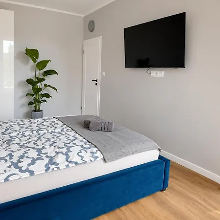 Serce Kotliny Kłodzkiej - 54m2 - 3 Pokoje, Balkon, Ogródek Apartament