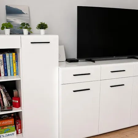 Serce Kotliny Kłodzkiej - 54m2 - 3 Pokoje, Balkon, Ogródek Apartament Kłodzko