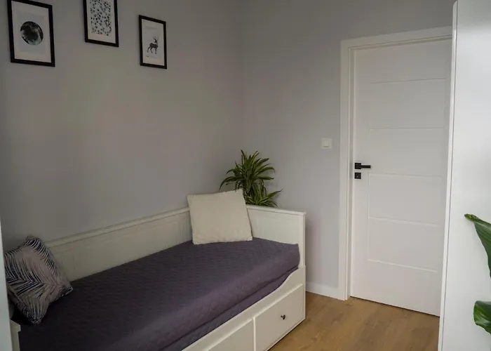 Serce Kotliny Klodzkiej - 54m2 - 3 Pokoje, Balkon, Ogrodek *