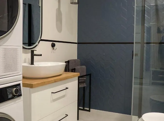 Serce Kotliny Klodzkiej - 54m2 - 3 Pokoje, Balkon, Ogrodek Apartment